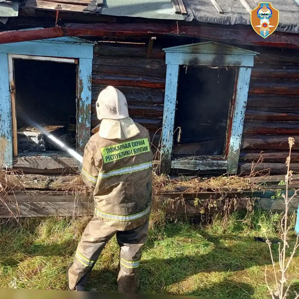На пожаре в Баунтовском районе Бурятии пострадал мужчина На пожаре в Баунтовском районе Бурятии пострадал мужчина