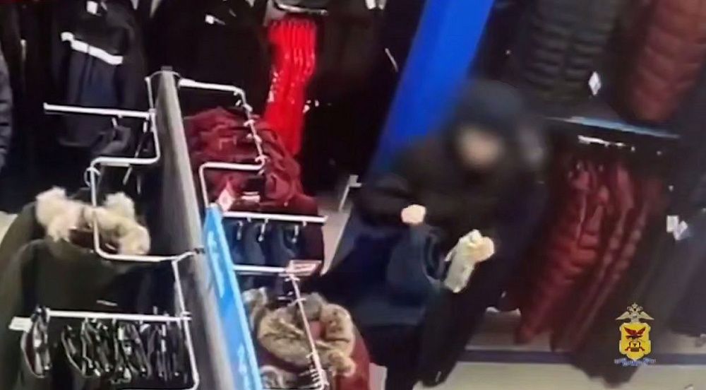 Уланудэнцы поворовали в Чите и уехали. Полицейские приехали к ним домой
