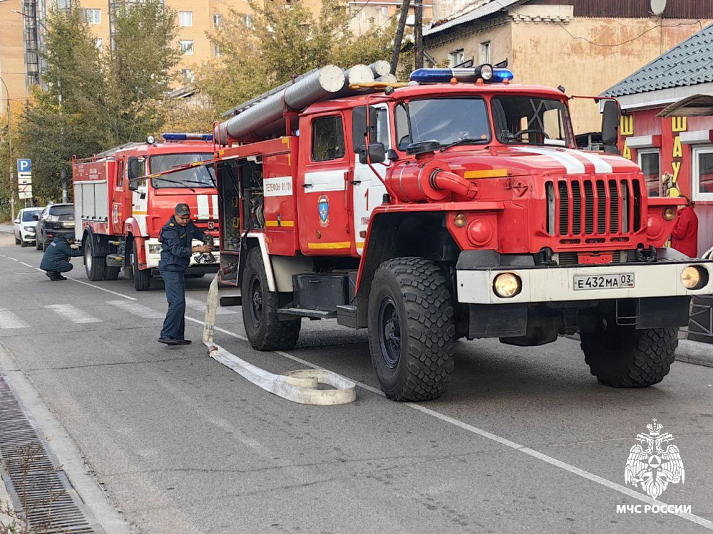 Около 500 человек эвакуировались из торгового центра в Улан-Удэ