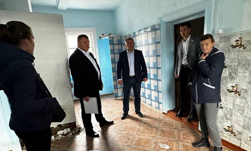 Жительница Бурятии обратилась к депутату Госдумы с жалобой о затоплении дома Жительница Бурятии обратилась к депутату Госдумы с жалобой о затоплении дома