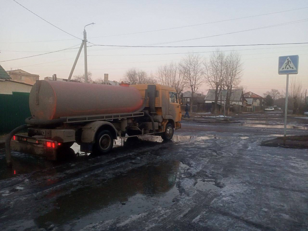 В Улан-Удэ качают не нефть, а воду В Улан-Удэ качают не нефть, а воду