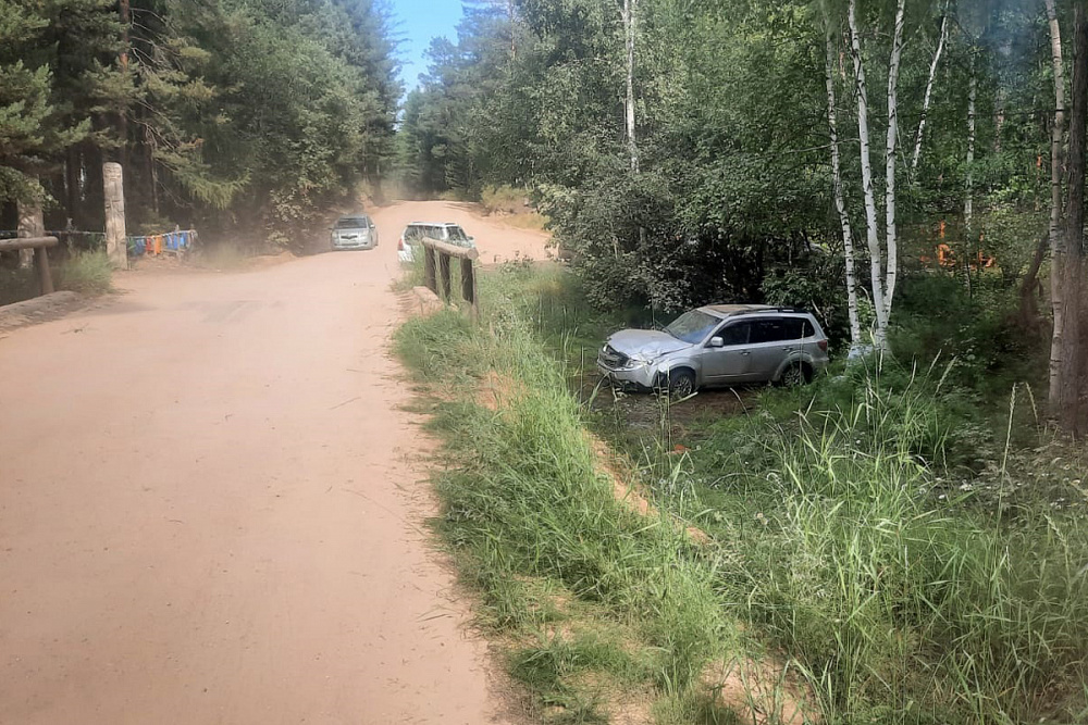 Водитель "Субару" устроил ДТП на проселочной дороге в Бурятии Водитель "Субару" устроил ДТП на проселочной дороге в Бурятии