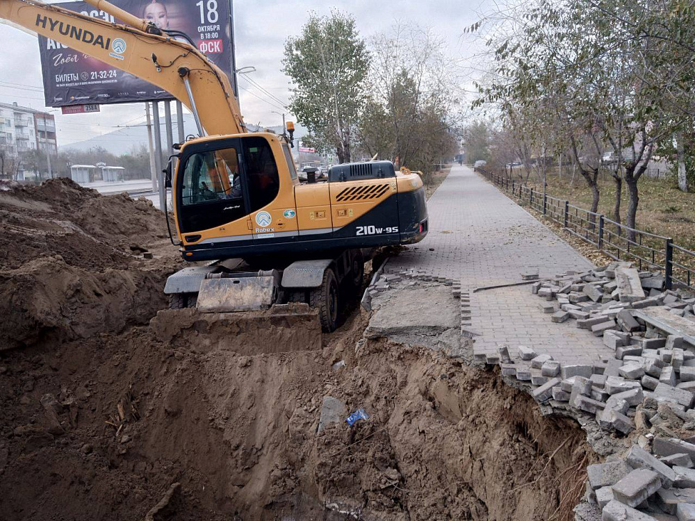 Из-за коммунальной аварии без холодной воды остались жители Улан-Удэ Из-за коммунальной аварии без холодной воды остались жители Улан-Удэ