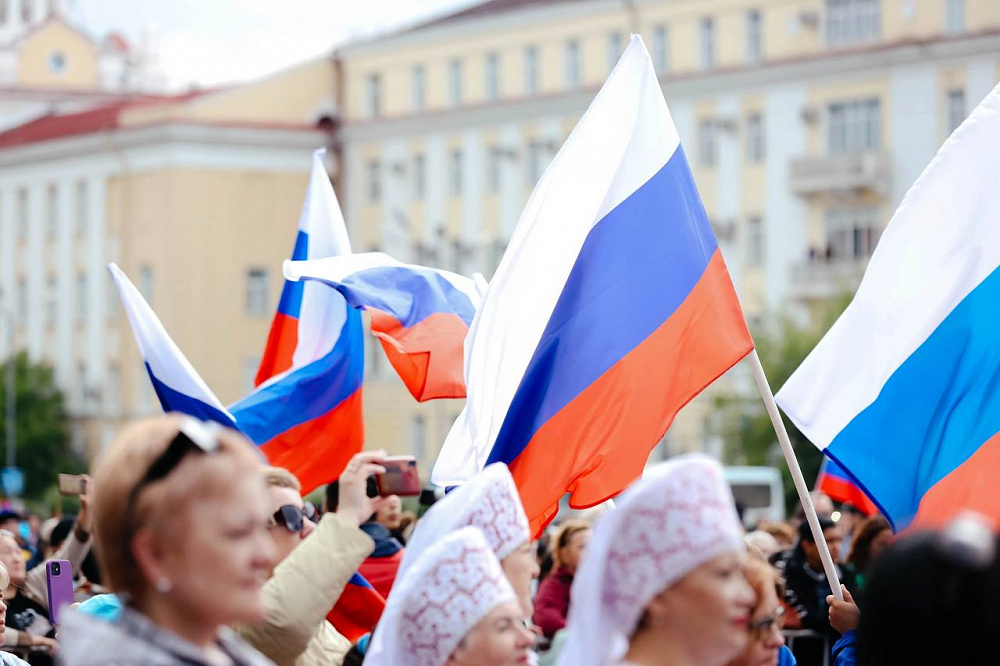 В Улан-Удэ пройдёт автопробег в честь Дня флага России В Улан-Удэ пройдёт автопробег в честь Дня флага России
