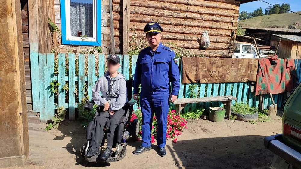 В Бурятии ребенку-инвалиду сломанное кресло-коляску поменяли только после вмешательства прокуратуры В Бурятии ребенку-инвалиду сломанное кресло-коляску поменяли только после вмешательства прокуратуры