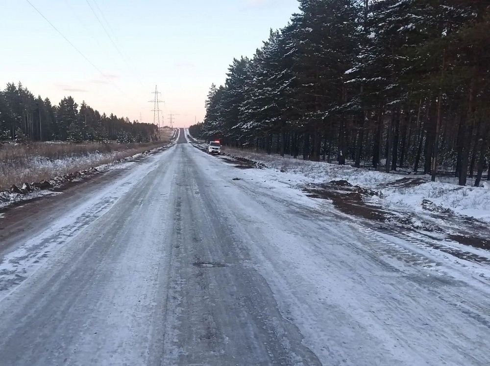 В Бурятии водитель «Тойоты» из-за гололеда врезался в дерево В Бурятии водитель «Тойоты» из-за гололеда врезался в дерево