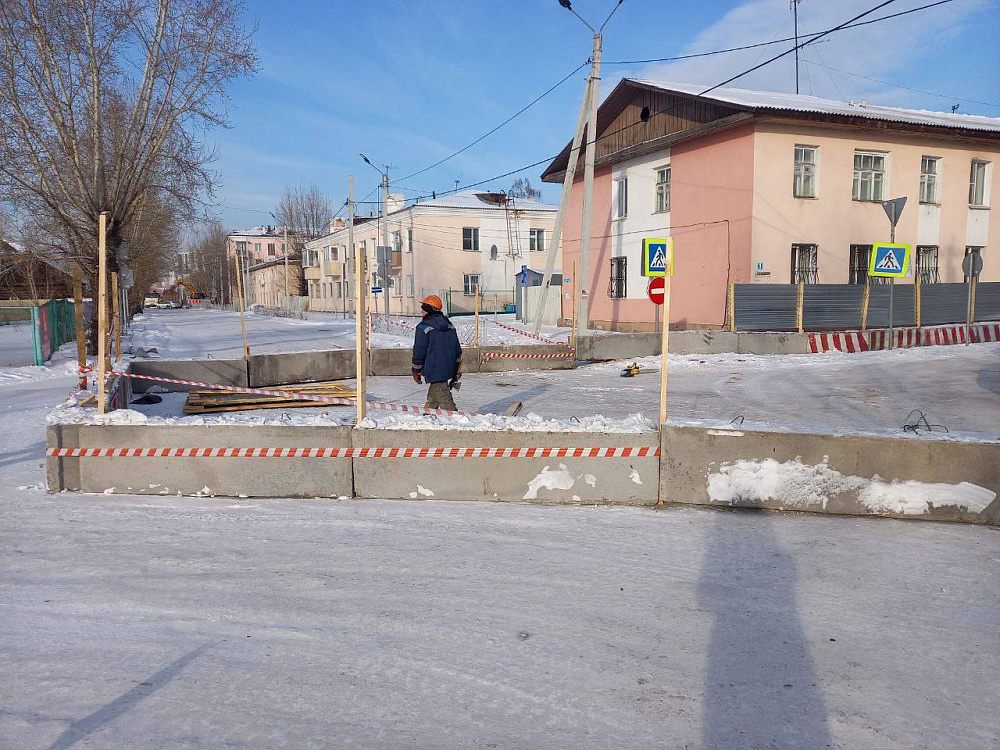 В Улан-Удэ ограничили движение рядом с центральным стадионом В Улан-Удэ ограничили движение рядом с центральным стадионом