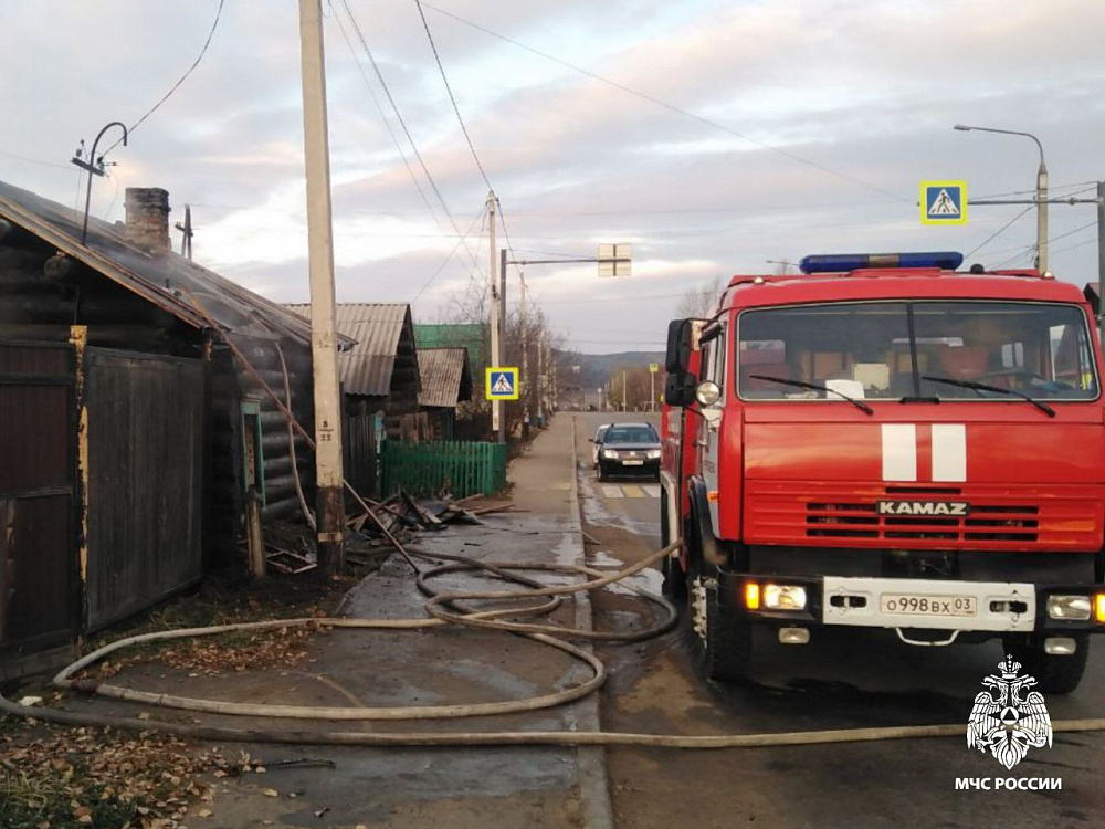 На пожаре в Прибайкальском районе Бурятии сгорел человек На пожаре в Прибайкальском районе Бурятии сгорел человек