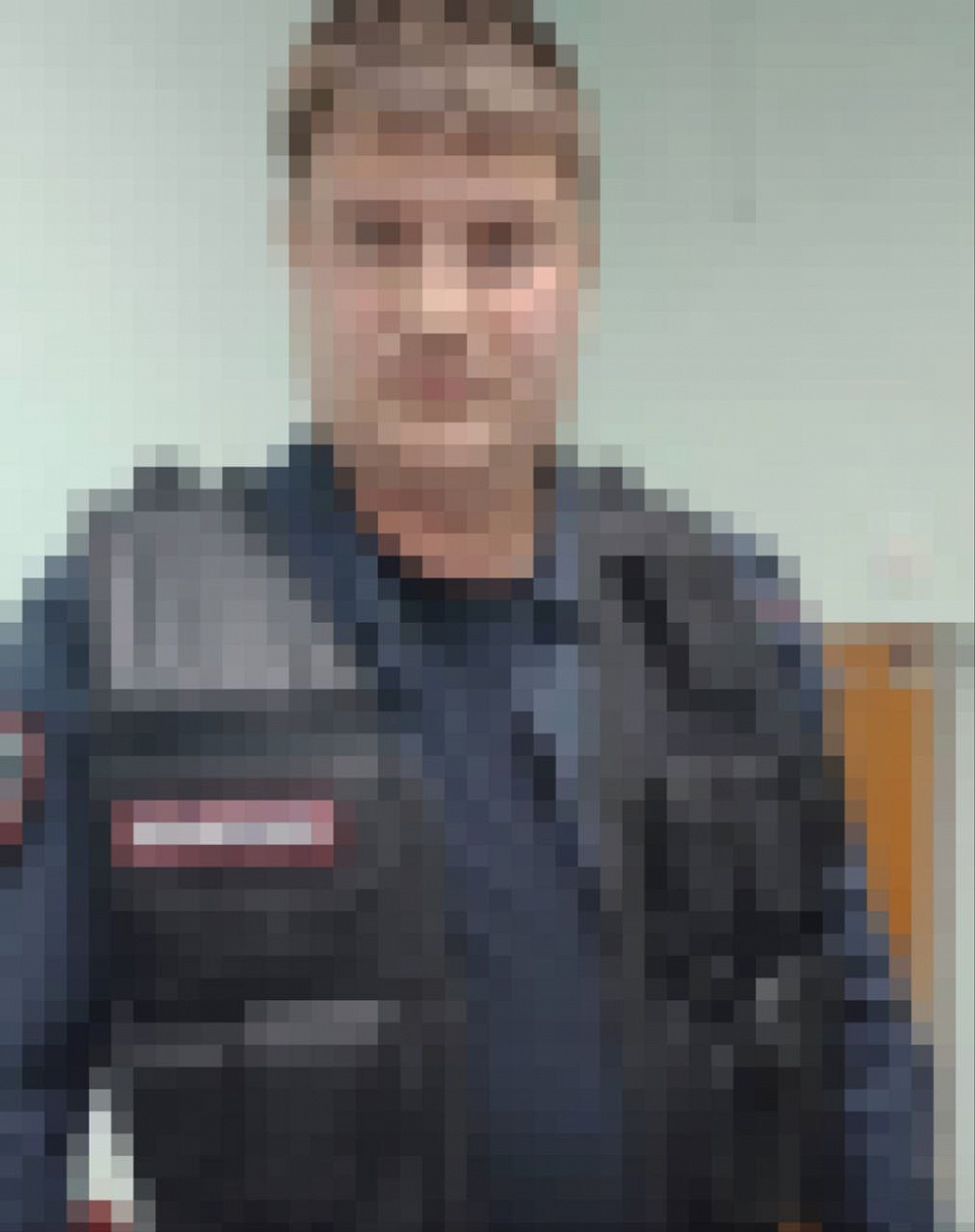 Автослесарь переоделся в полицейского, чтобы наказывать самокатчиков Автослесарь переоделся в полицейского, чтобы наказывать самокатчиков