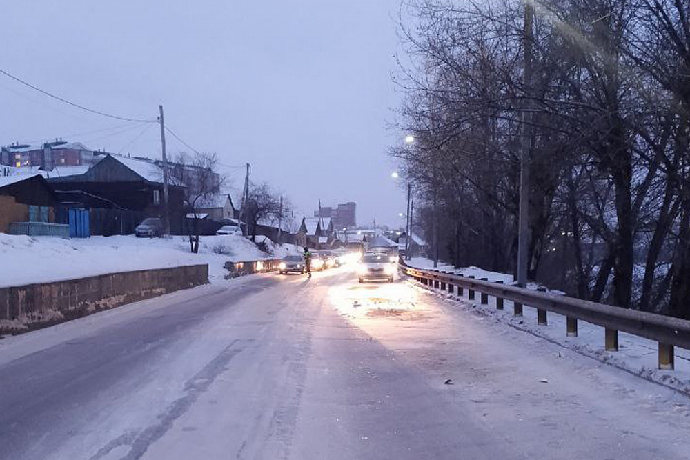 В Улан-Удэ водитель "Фита" из-за судорожного синдрома попала в ДТП
