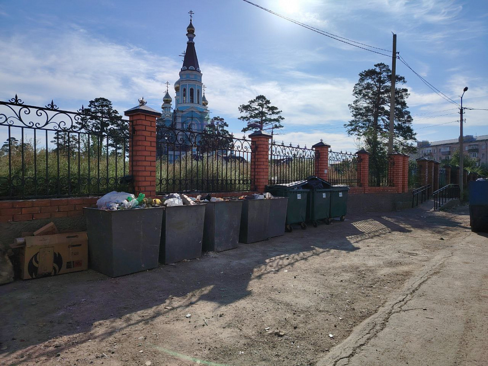 Новостройка, «прославившаяся» залежами мусора, сменит управляющую компанию Новостройка, «прославившаяся» залежами мусора, сменит управляющую компанию