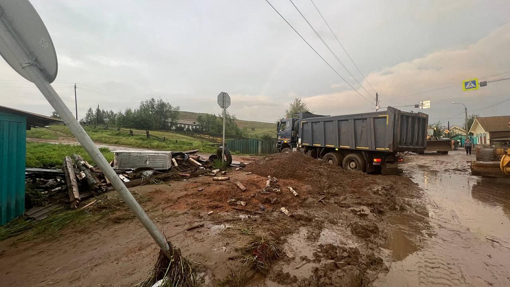В Бурятии от потопа пострадали 490 участков и два моста В Бурятии от потопа пострадали 490 участков и два моста