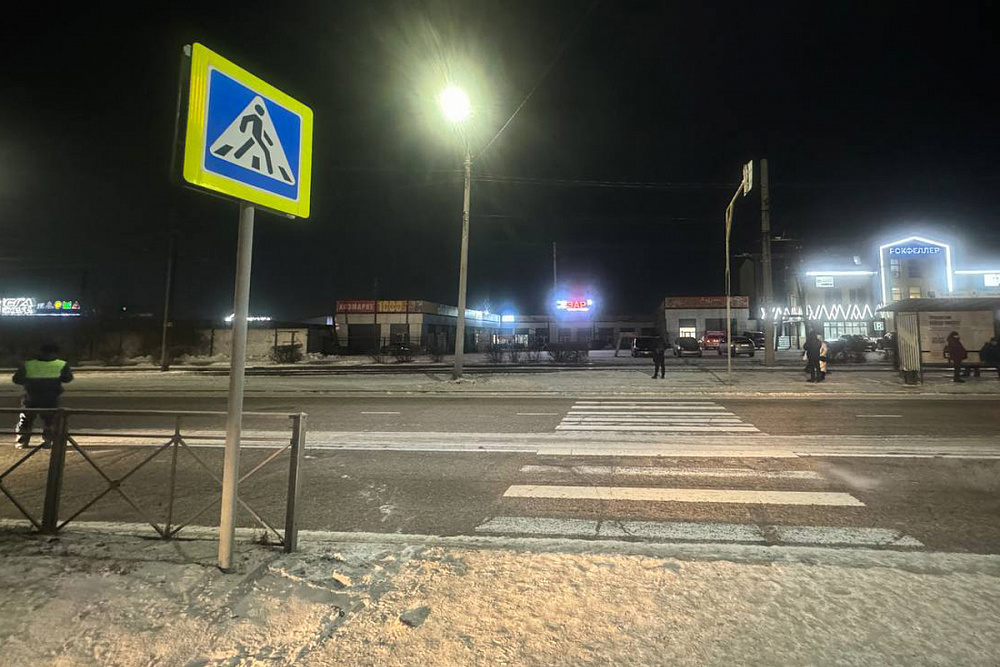 В Улан-Удэ водитель без прав сбил мужчину на "зебре" В Улан-Удэ водитель без прав сбил мужчину на "зебре"