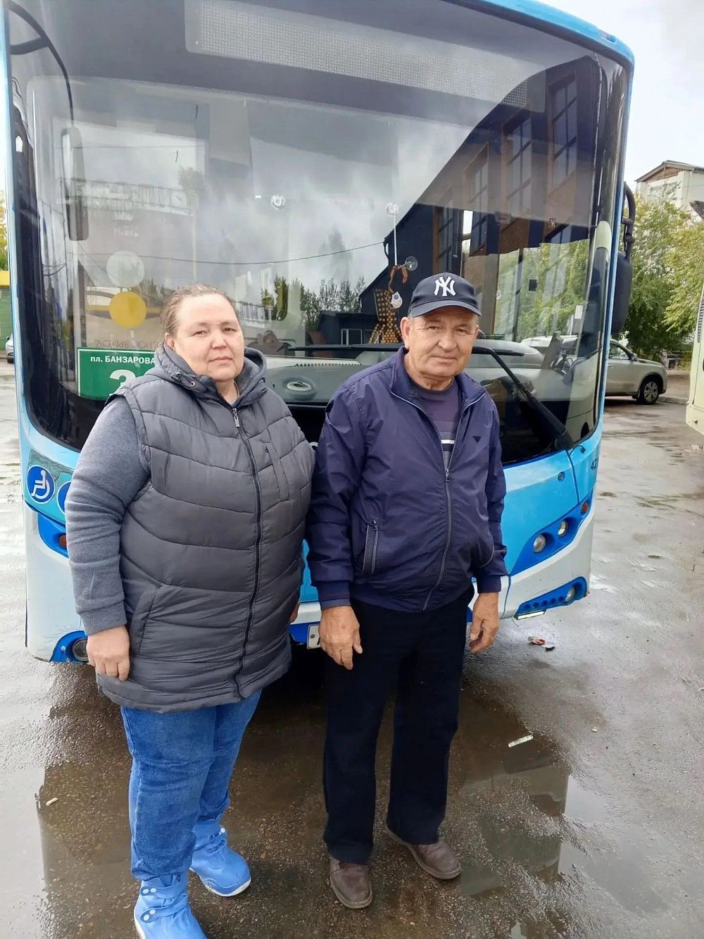 В Улан-Удэ экипаж автобуса помог потерявшей сознание пассажирке В Улан-Удэ экипаж автобуса помог потерявшей сознание пассажирке