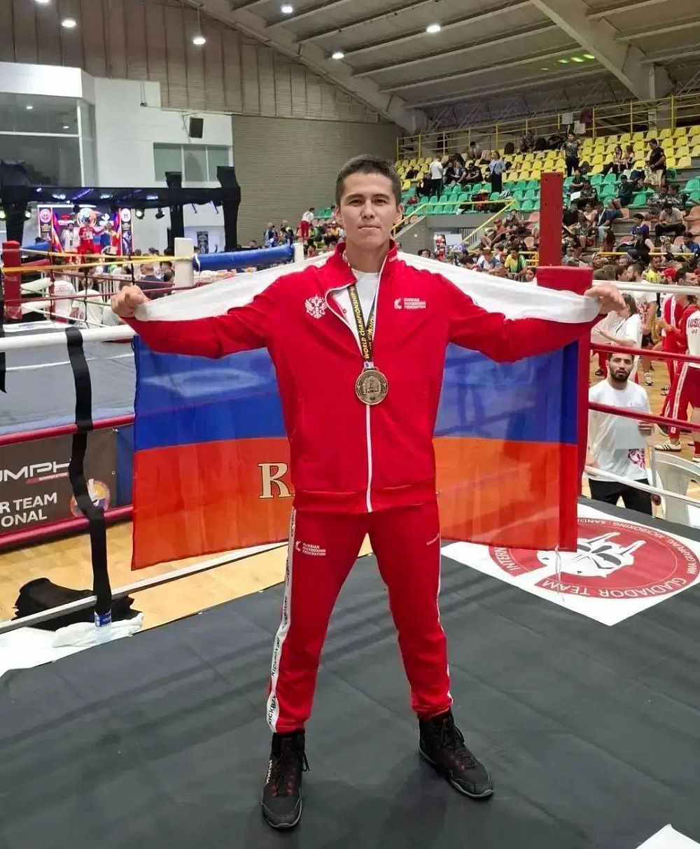 Спортсмен из Бурятии стал чемпионом мира по кикбоксингу Спортсмен из Бурятии стал чемпионом мира по кикбоксингу