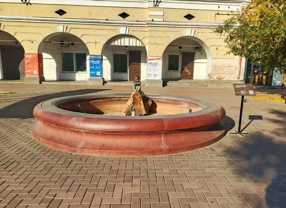 В Улан-Удэ закрывают фонтаны на зиму В Улан-Удэ закрывают фонтаны на зиму