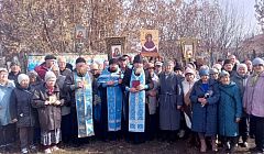 Крестным шествием и творческой программой отметили в Бурятии престольный праздник храма в Каменске