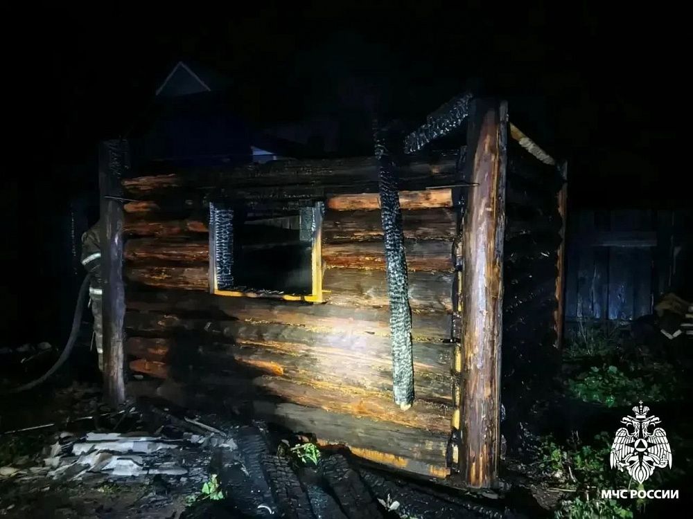 В селе Бурятии неисправный дымоход стал причиной уничтожения бани В селе Бурятии неисправный дымоход стал причиной уничтожения бани