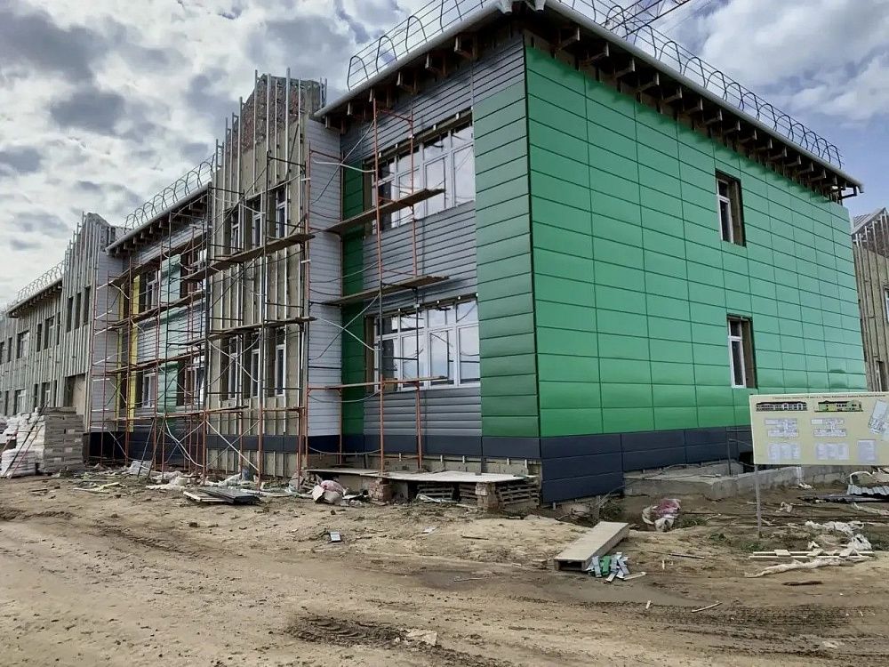 В Бурятии продолжается строительство школы в селе Оймур В Бурятии продолжается строительство школы в селе Оймур