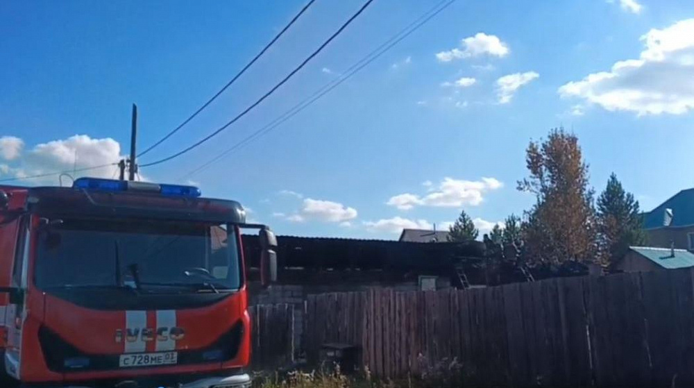 Улан-удэнка отравилась дымом во время пожара в частном доме