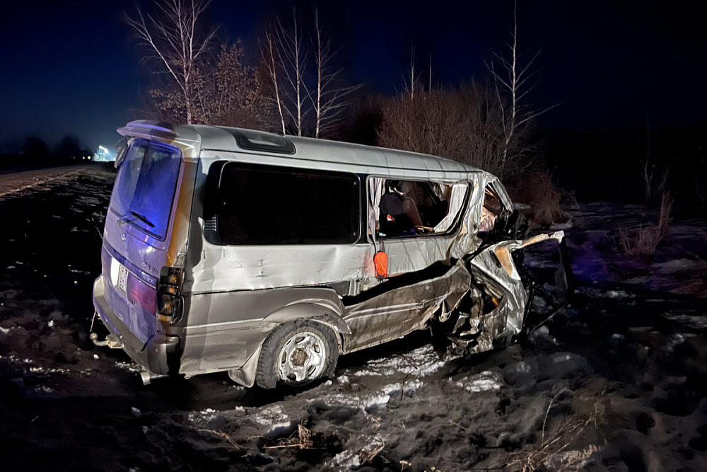 В Бурятии два человека погибли в лобовом ДТП В Бурятии два человека погибли в лобовом ДТП
