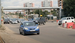 Дорожный беспредел на перекрёстке «третьего моста». Куда пропали дорожные разметки?