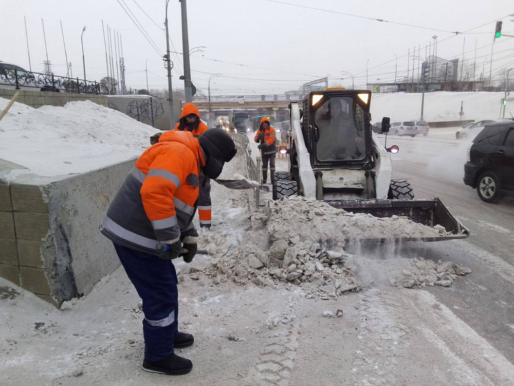 Более 5 тысяч кубометров снега вывезли после снегопада в Улан-Удэ Более 5 тысяч кубометров снега вывезли после снегопада в Улан-Удэ